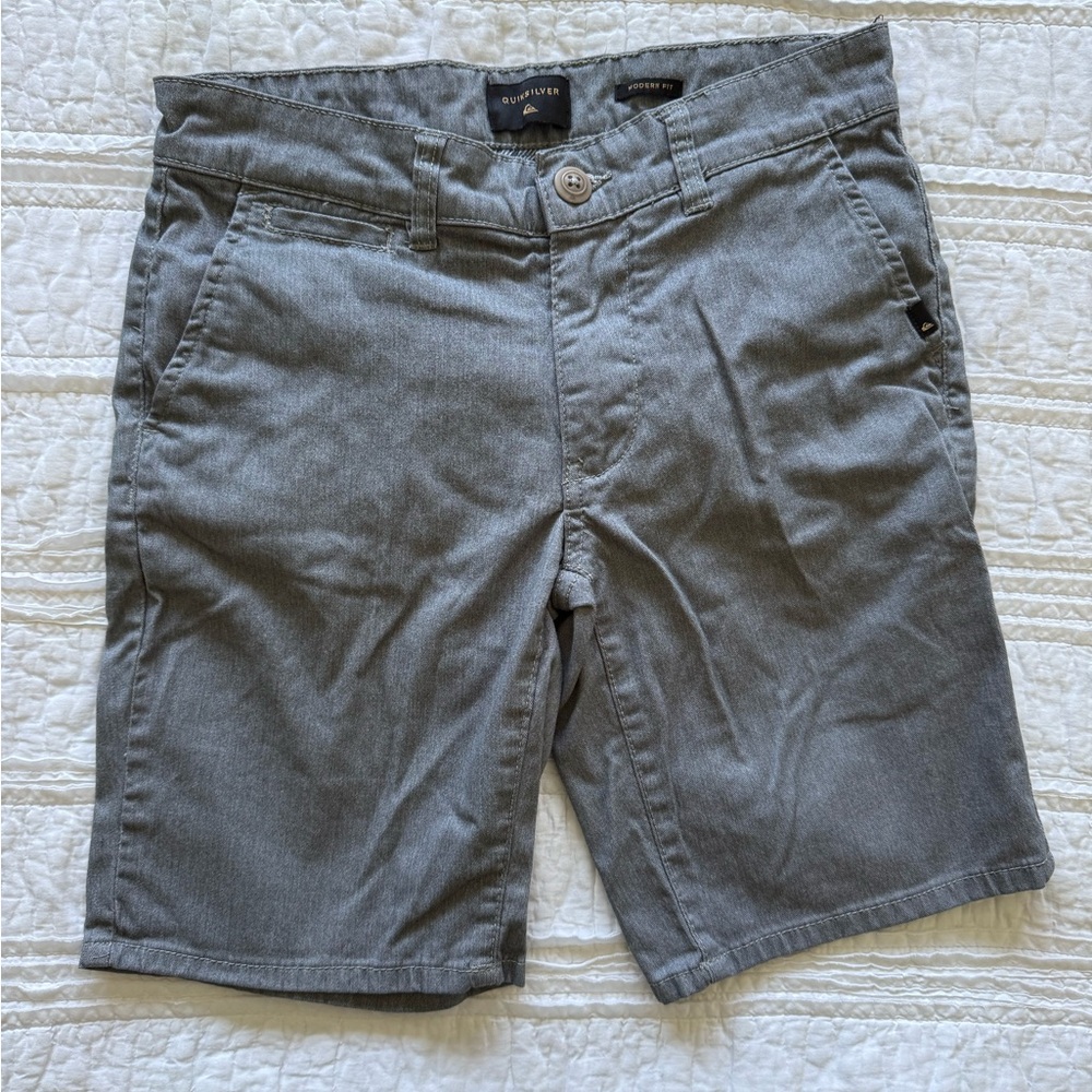Quiksilver Men's Gray Flat-Front Chino Shorts | Size 26